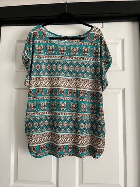 Relaxed Short Sleeve Blouse in Teal Pattern